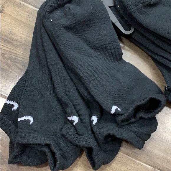 NIKE EVERYDAY COTTON CUSHIONED NO SHOW SOCKS
NWT 6 pairs socks pack - Picture 11 of 16